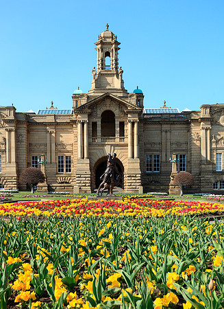 cartwright hall bradford vertical