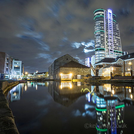 Leeds night SQ canal