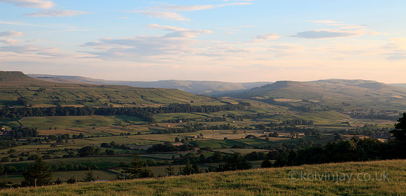 Askrigg panoramic view at sunset