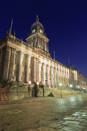 Leeds Town Hall night 3VT